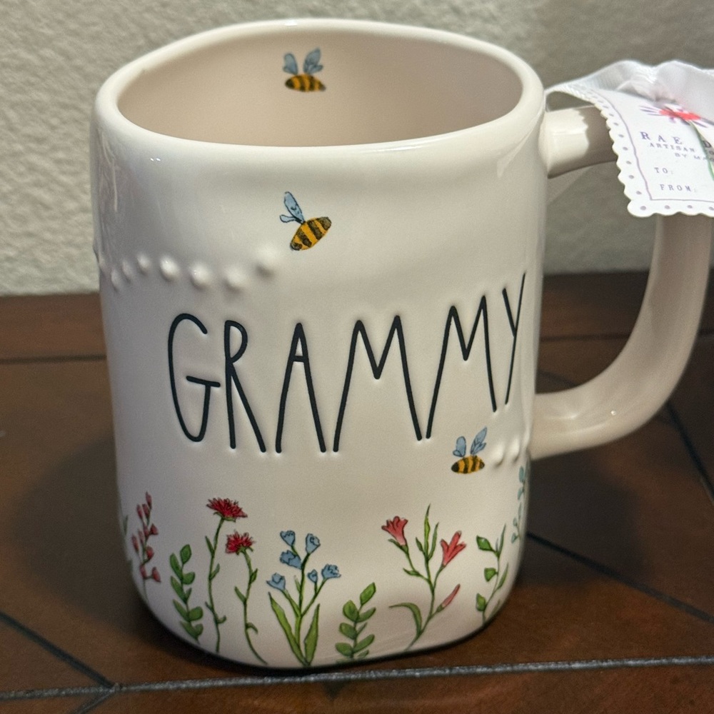 Rae Dunn White Ceramic Mug with Floral & Bee 🐝 Pattern- GRAMMY- NWT - Picture 4 of 8